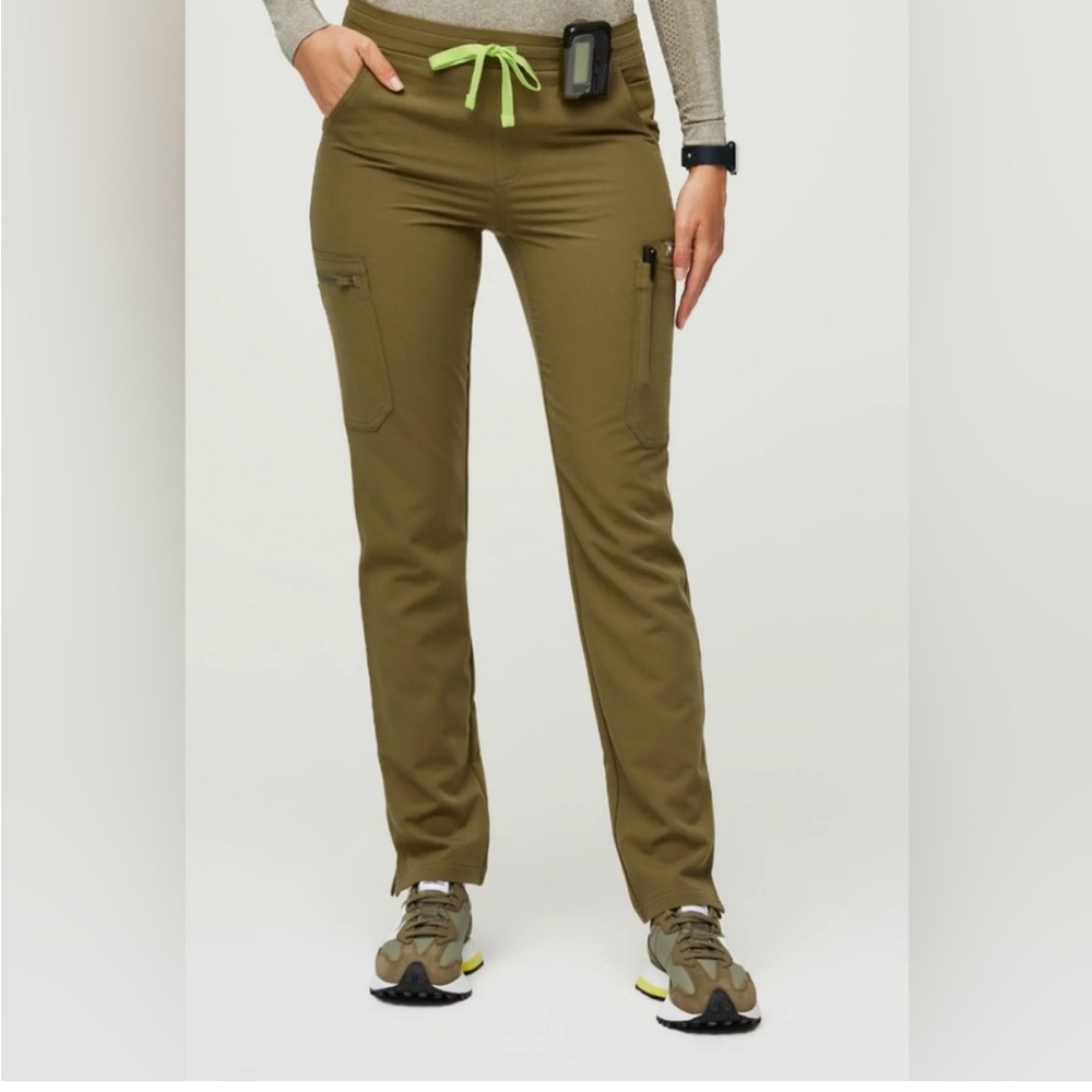 FIGS Yola Skinny Scrub Pants in Martini‎ Olive size Large Petite